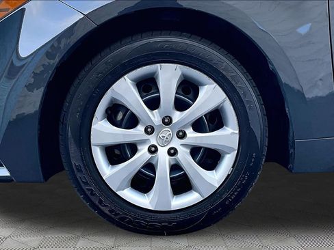 Certified 2025 Toyota Corolla LE FWD image 11