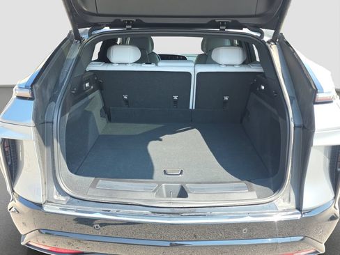 Used 2024 Cadillac Lyriq Luxury RWD image 17