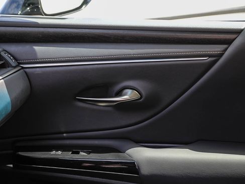 Used 2023 Lexus ES 350 w/ Premium Package FWD image 21