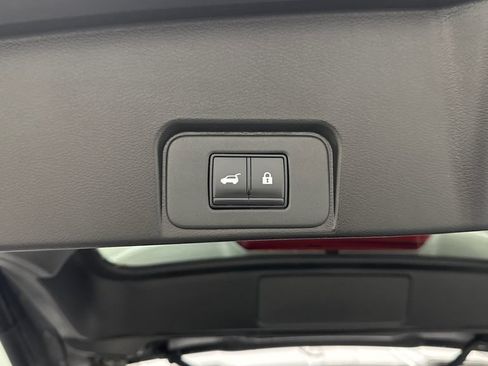 Certified 2025 Nissan Rogue SV AWD/4WD image 24