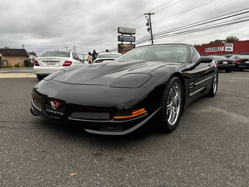 Used 1999 Chevrolet Corvette Coupe w/ Memory Pkg image 1