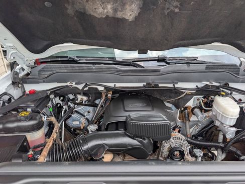Used 2019 Chevrolet Silverado 2500 W/T AWD/4WD image 21
