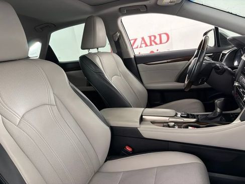 Used 2017 Lexus RX 350 FWD w/ Premium Package image 16