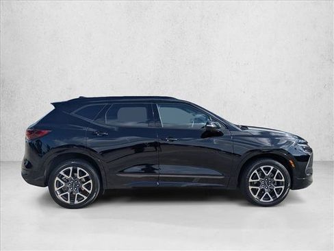 Used 2024 Chevrolet Blazer RS w/ Driver Confidence II Package FWD image 4