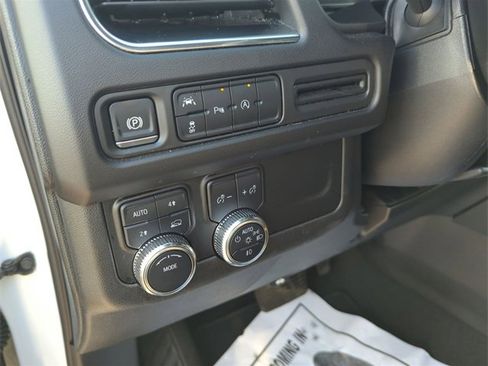 Certified 2024 GMC Yukon SLT image 34