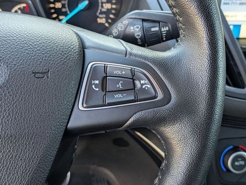 Used 2019 Ford Escape Titanium FWD image 10