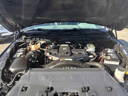 Used 2018 RAM 2500 Tradesman w/ Chrome Appearance Group image 25