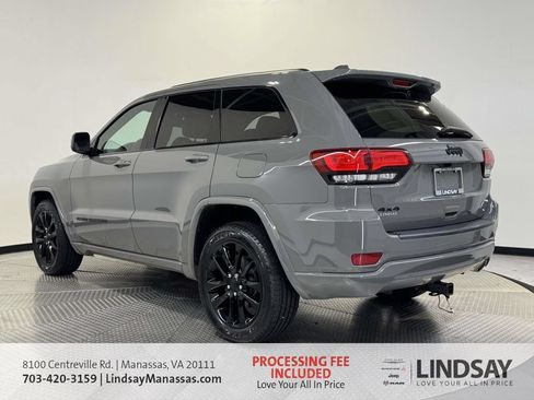 Used 2019 Jeep Grand Cherokee Altitude AWD/4WD image 7