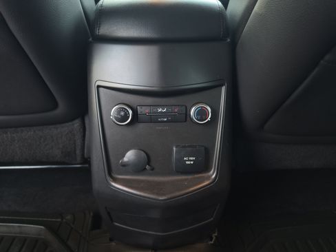 Used 2019 Lincoln MKT AWD image 24