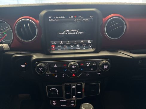 Used 2021 Jeep Gladiator Rubicon image 11