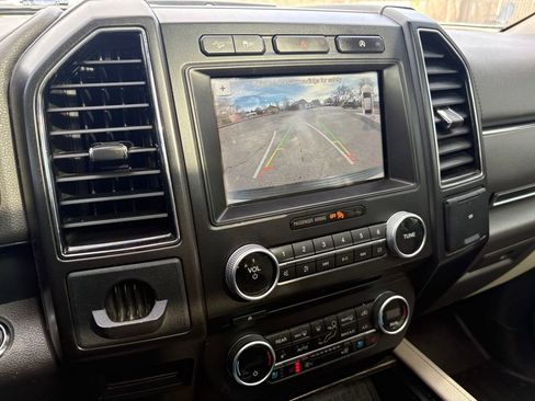 Used 2018 Ford Expedition Limited image 31