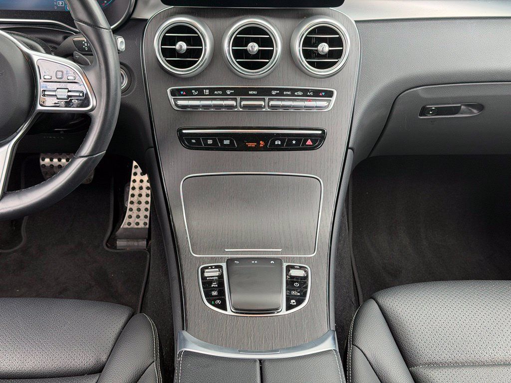 Used 2022 Mercedes-Benz GLC 300 4MATIC image 27