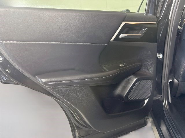 Used 2024 Mitsubishi Outlander SE FWD image 25