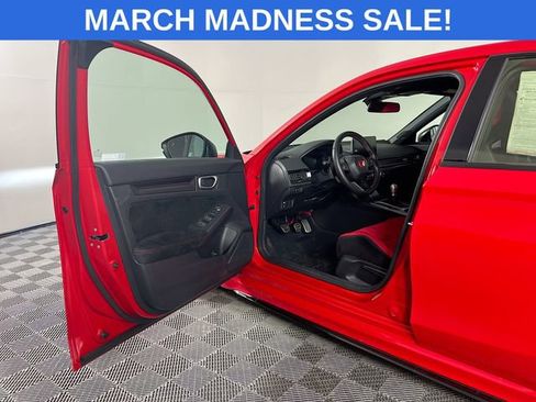 Used 2025 Honda Civic Type R image 18
