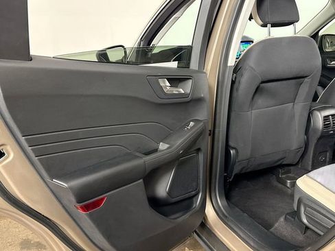 Used 2021 Ford Escape SE w/ Convenience Package image 35