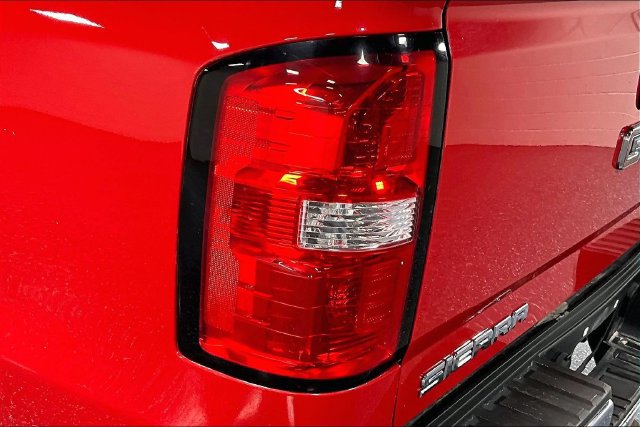 Used 2017 GMC Sierra 2500 SLE w/ Snow Plow Prep Package AWD/4WD image 18