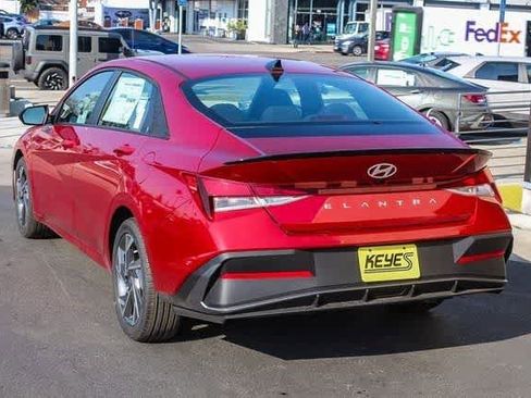 Certified 2025 Hyundai Elantra Sport w/ Cargo Package FWD image 6