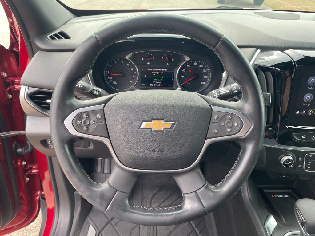 Used 2023 Chevrolet Traverse LT FWD image 17
