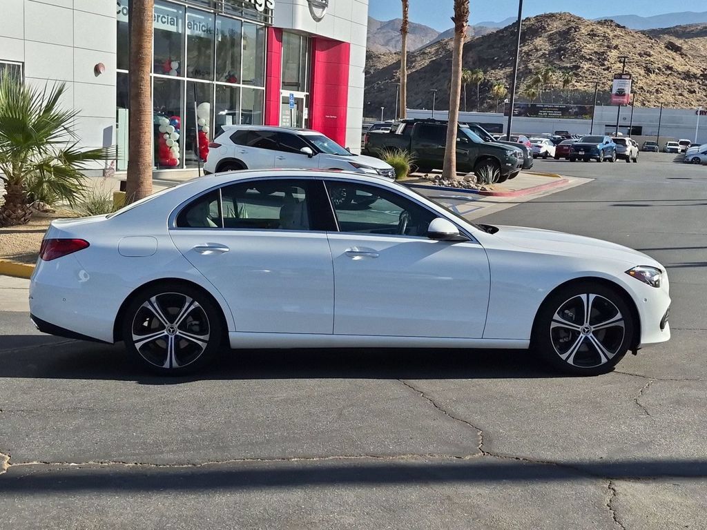 Used 2025 Mercedes-Benz C 300 Sedan image 5