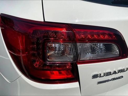 Used 2017 Subaru Outback 2.5i Premium AWD/4WD image 22