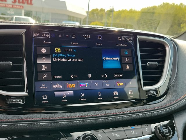 New 2027 Chrysler Pacifica Select FWD image 12