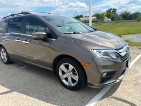 Used 2018 Honda Odyssey EX-L image 2