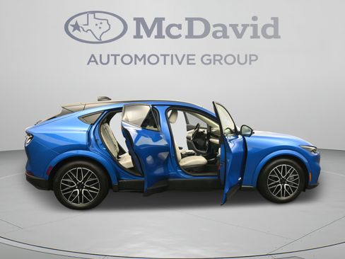 Used 2025 Ford Mustang Mach-E Premium RWD image 45