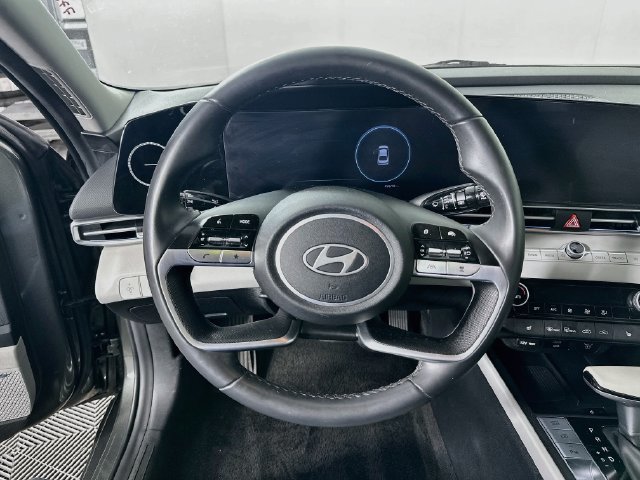 Used 2024 Hyundai Elantra Limited FWD image 21