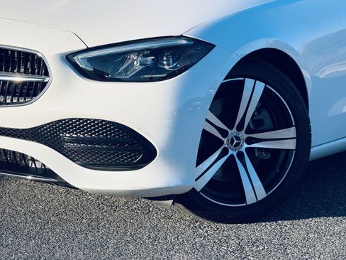 Certified 2022 Mercedes-Benz C 300 Sedan image 4