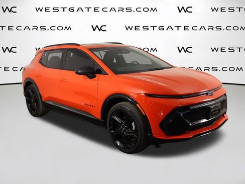 Used 2025 Chevrolet Equinox EV RS FWD image 46