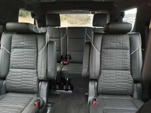 Used 2026 Cadillac Escalade Platinum Sport w/ LPO, ONYX Package image 23