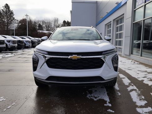 New 2026 Chevrolet Trax LT image 5