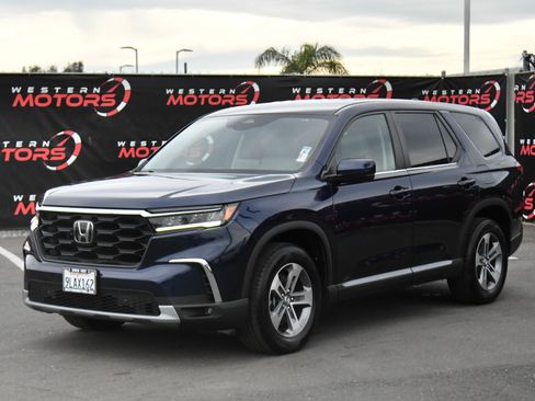 Used 2024 Honda Pilot EX-L image 3