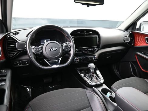 Used 2020 Kia Soul GT-Line Turbo FWD image 11