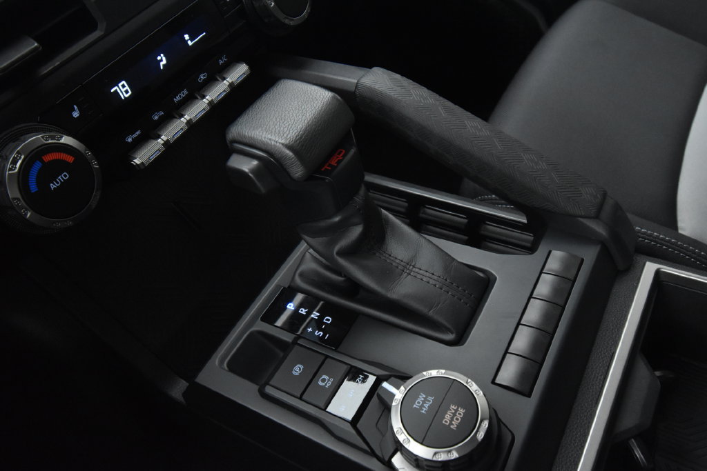Used 2024 Toyota Tacoma TRD Sport AWD/4WD image 19