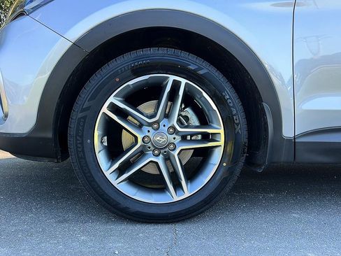 Used 2017 Hyundai Santa Fe FWD image 21