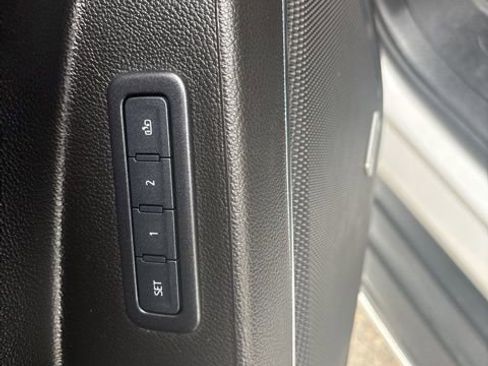 Used 2020 GMC Yukon SLT AWD/4WD image 28