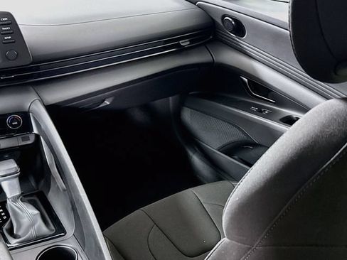 Certified 2025 Hyundai Elantra Sport FWD image 23