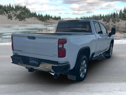 Used 2021 Chevrolet Silverado 2500 LTZ image 3