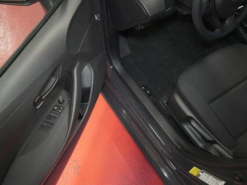 Certified 2023 Toyota Corolla LE image 9