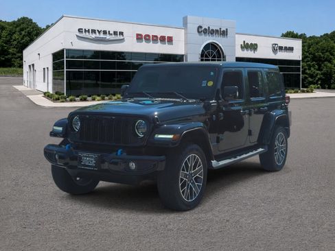 Used 2024 Jeep Wrangler High Altitude AWD/4WD image 1
