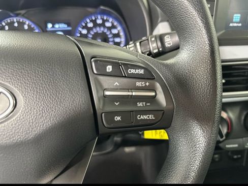 Used 2018 Hyundai Kona SE image 31