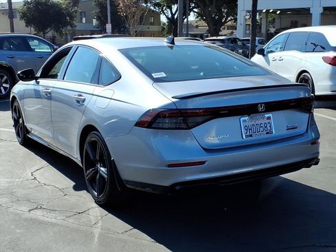 Used 2023 Honda Accord Sport image 5