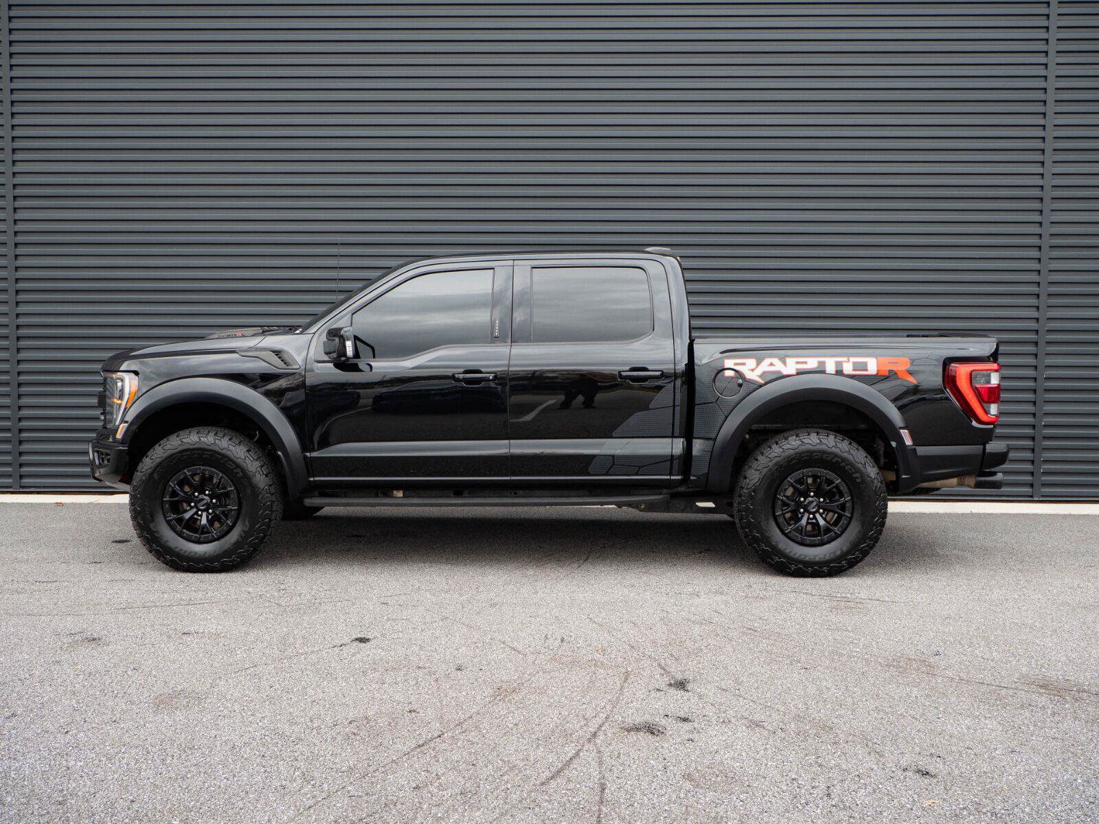 Used 2023 Ford F150 Raptor w/ Equipment Group 802A Raptor R AWD/4WD image 2