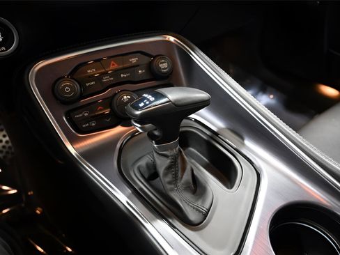 Used 2018 Dodge Challenger GT w/ Driver Convenience Group image 20