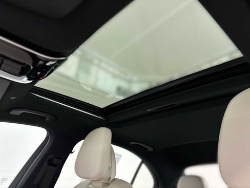 Used 2022 Mercedes-Benz C 300 4MATIC Sedan image 16
