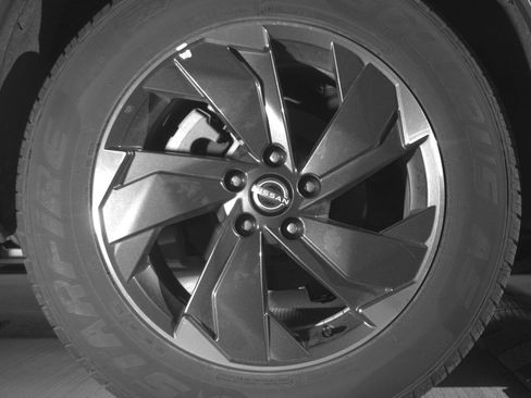 Used 2025 Nissan Rogue SV AWD/4WD image 15
