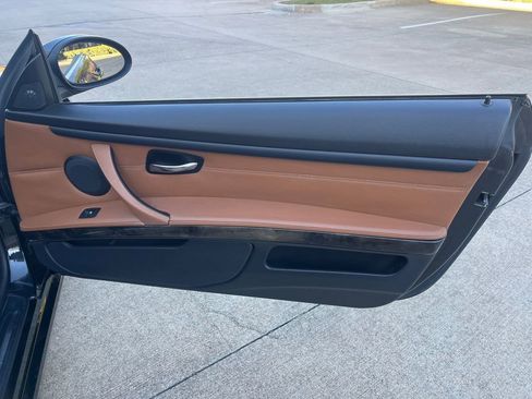 Used 2008 BMW 335i Convertible image 17