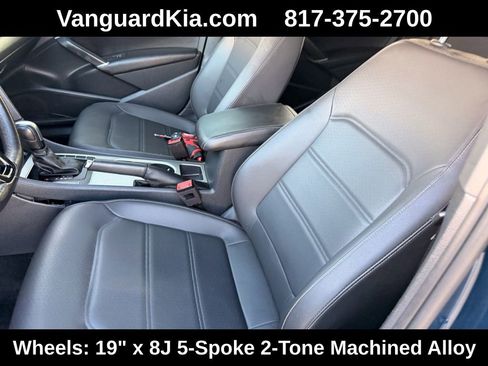 Used 2022 Volkswagen Passat 2.0T R-Line image 13