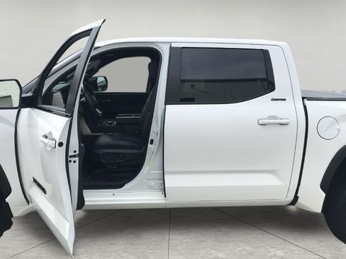 Used 2025 Toyota Tundra Limited w/ TRD Off-Road Package AWD/4WD image 15